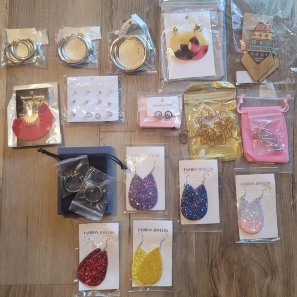 Earring lot with stud and dangling earrings